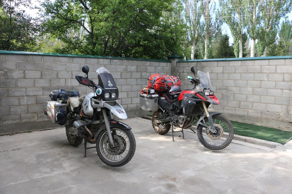 Hostel Nice Karakol Exterior photo